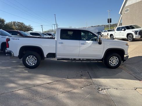 Used 2024 Chevrolet Silverado 2500 LTZ image 8