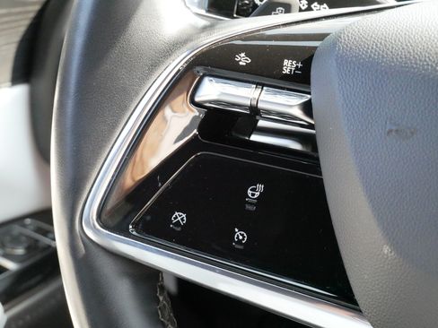 Used 2024 Cadillac Lyriq Sport RWD image 27