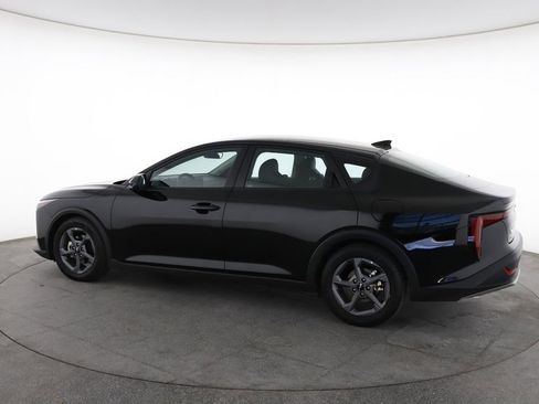 Used 2025 Kia K4 LXS image 8