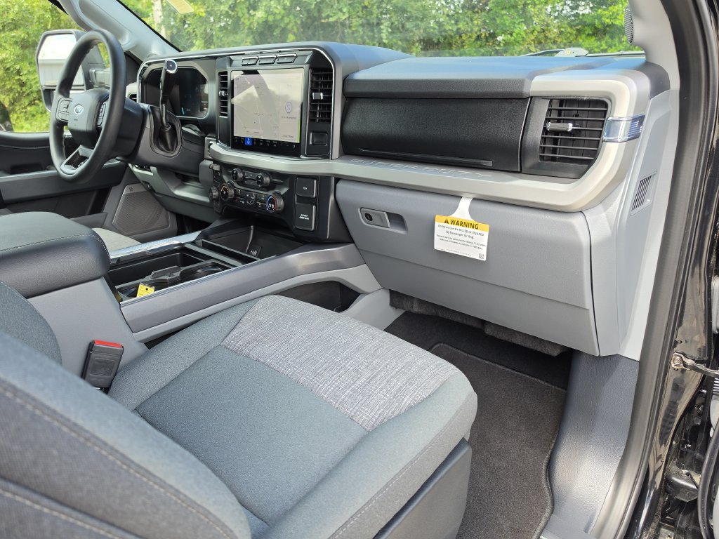 Used 2024 Ford F350 XLT w/ XLT Premium Package AWD/4WD image 12