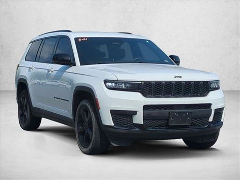 Used 2023 Jeep Grand Cherokee L Laredo AWD/4WD image 3