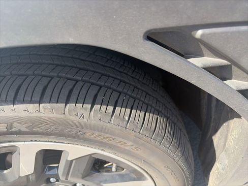 Used 2025 Subaru Forester Limited w/ Popular Package #2 image 4