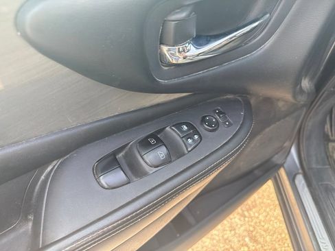 Used 2018 Nissan Murano S AWD/4WD image 13
