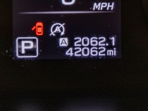 Used 2025 Subaru Outback Premium w/ Popular Package #1A AWD/4WD image 33