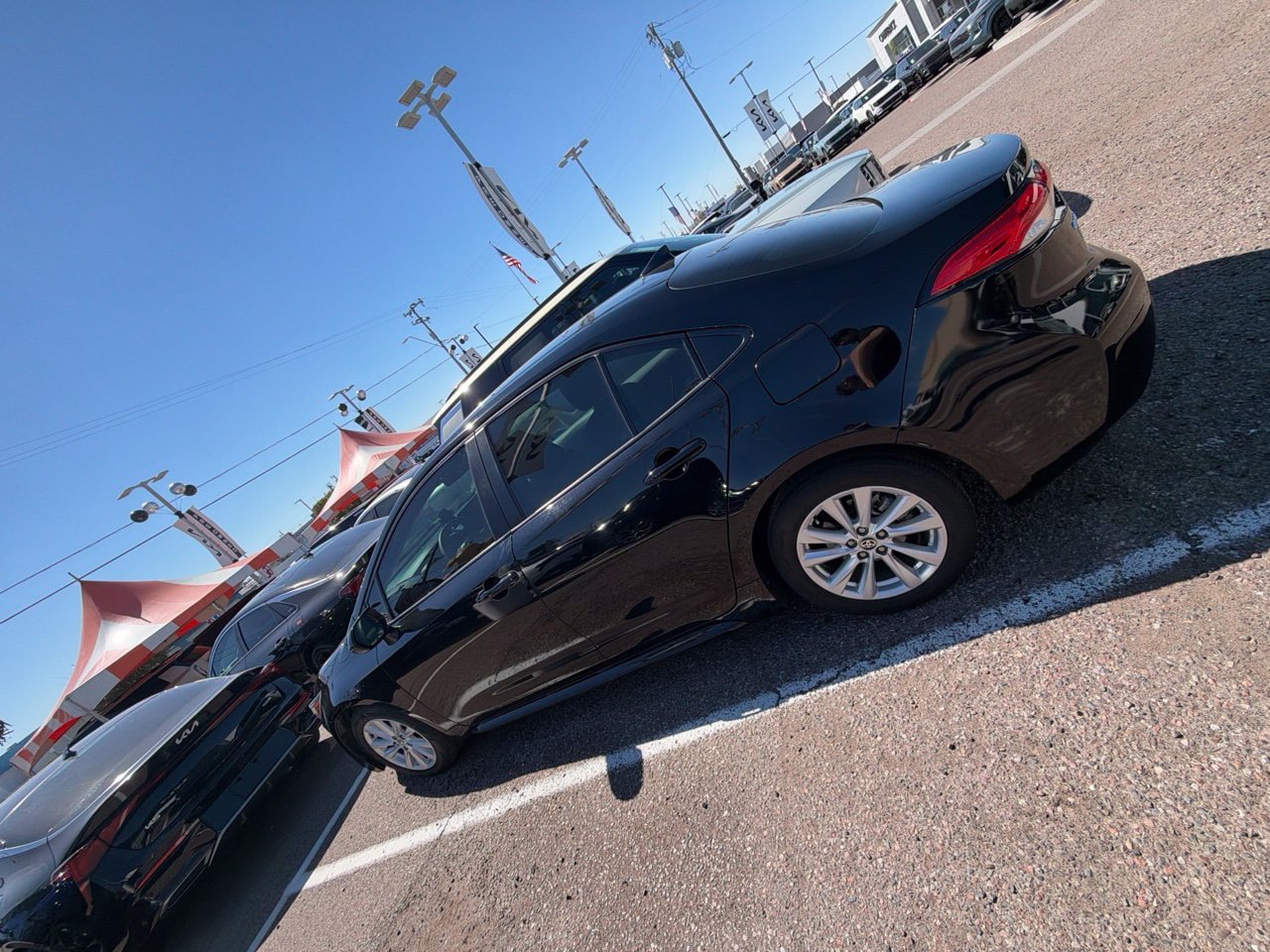 Used 2024 Toyota Corolla LE w/ LE Convenience Package FWD image 1