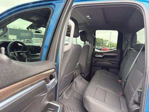 Certified 2023 Chevrolet Silverado 1500 LT AWD/4WD image 31
