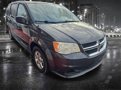 Used 2012 Dodge Grand Caravan SXT w/ Entertainment Group 1 image 8