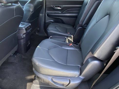 Certified 2025 Toyota Grand Highlander AWD image 23