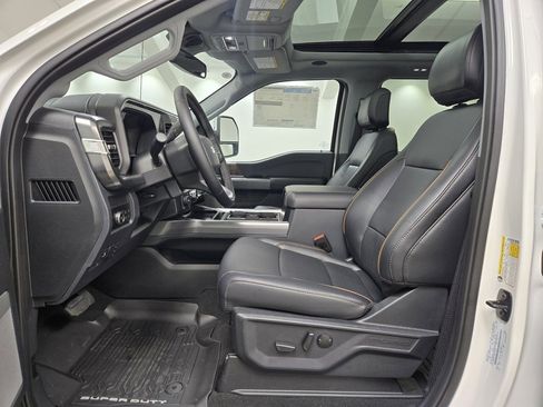 New 2025 Ford F250 Lariat w/ Lariat Ultimate Package image 18