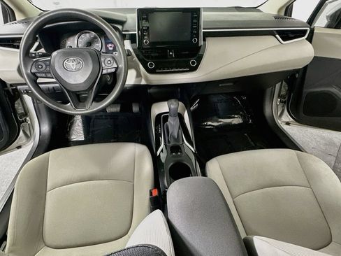 Used 2020 Toyota Corolla LE FWD image 16