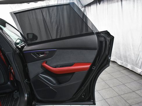 Used 2024 Audi SQ8 Prestige w/ Prestige Package image 19