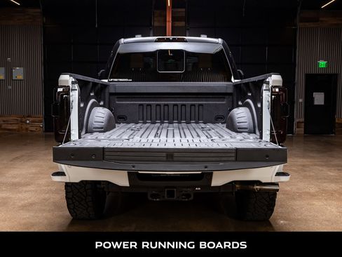 Used 2024 Ford F250 Platinum image 9
