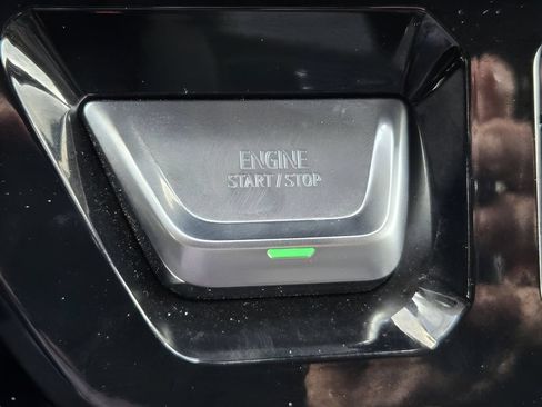 Used 2024 GMC Sierra 2500 AT4 w/ AT4 Premium Plus Package AWD/4WD image 18