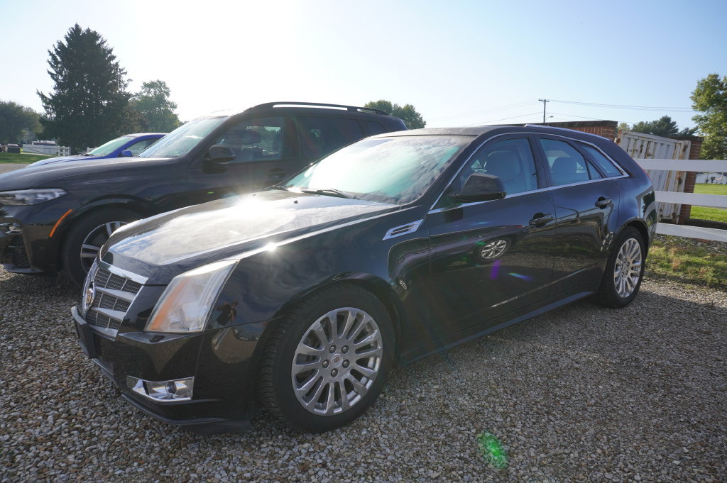 Used 2010 Cadillac CTS Premium AWD/4WD image 1