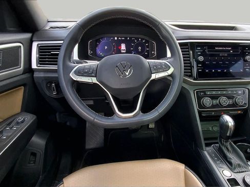 Used 2023 Volkswagen Atlas Cross Sport SEL AWD/4WD image 6