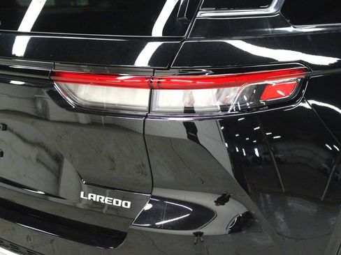 New 2025 Jeep Grand Cherokee Laredo w/ Luxury Tech Group I image 36