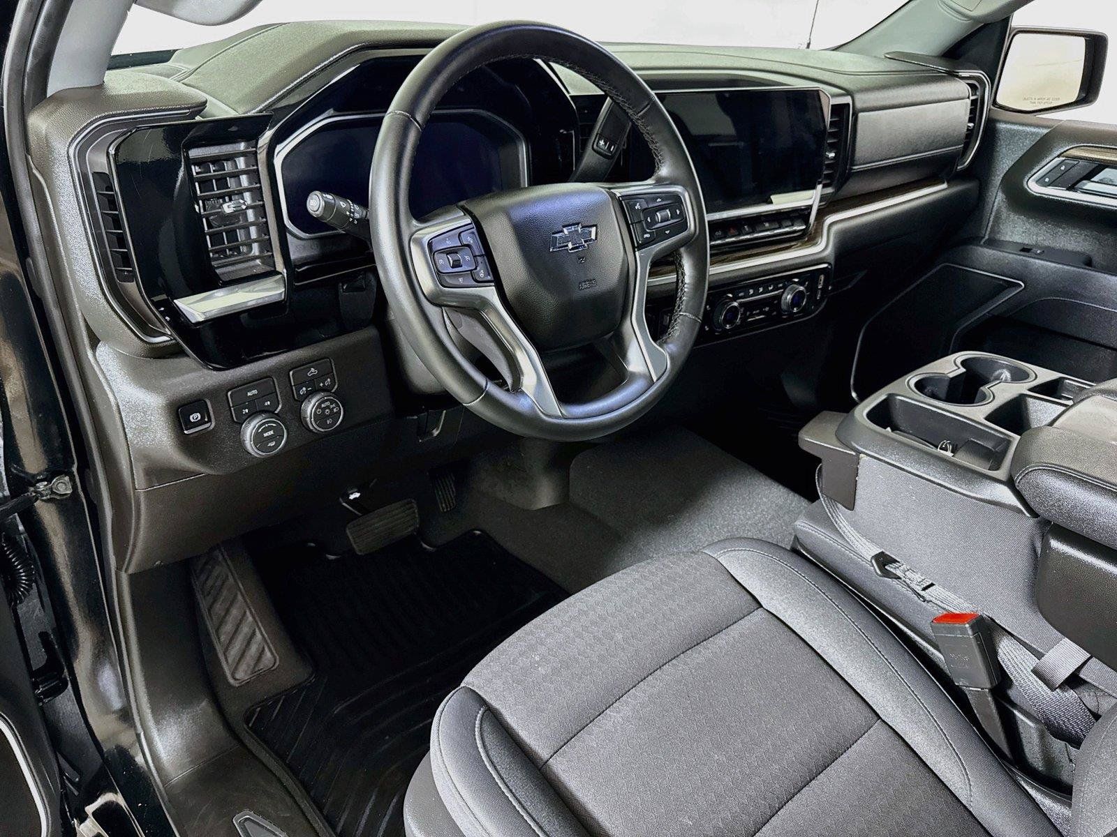 Used 2026 Chevrolet Silverado 1500 RST AWD/4WD image 7