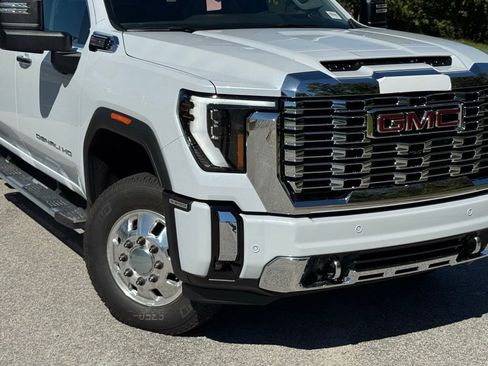 New 2026 GMC Sierra 3500 Denali w/ Denali Reserve Package image 6