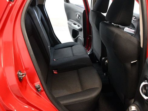 Used 2014 Nissan Juke S FWD image 34