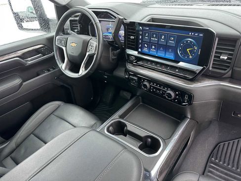 Certified 2024 Chevrolet Silverado 2500 LTZ w/ LTZ Convenience Package image 11