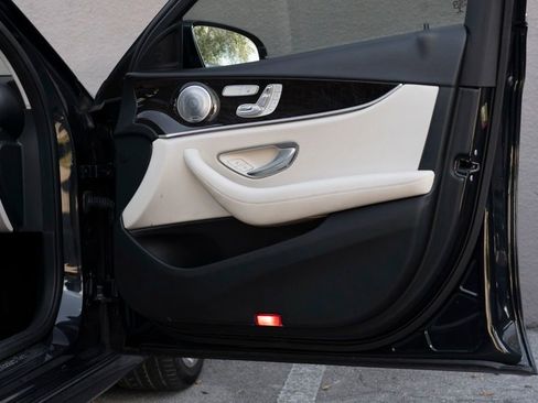 Used 2017 Mercedes-Benz E 300 image 55