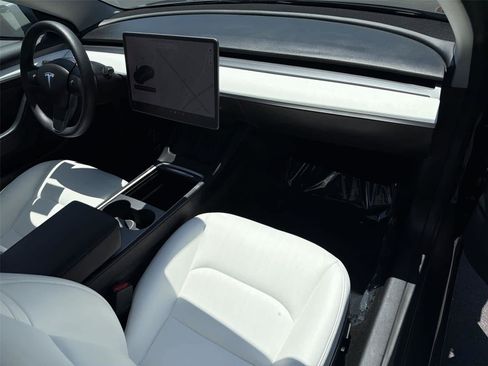 Used 2022 Tesla Model 3 RWD image 13