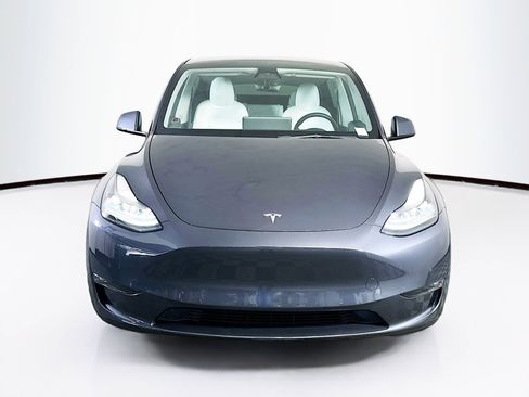 Used 2022 Tesla Model Y Performance image 2