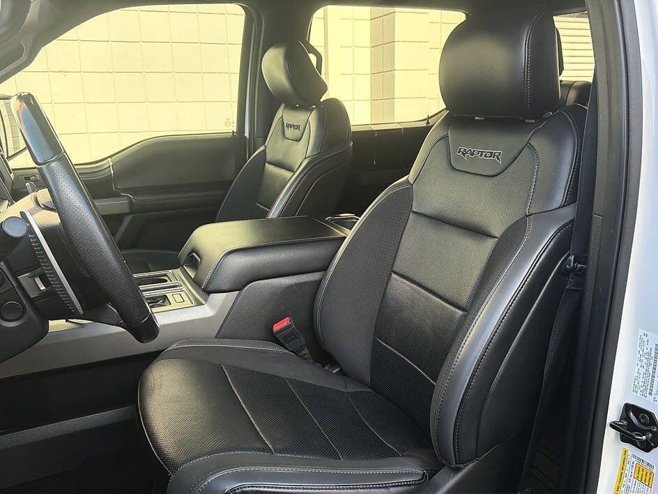 Used 2019 Ford F150 Raptor w/ Equipment Group 802A Luxury AWD/4WD image 6
