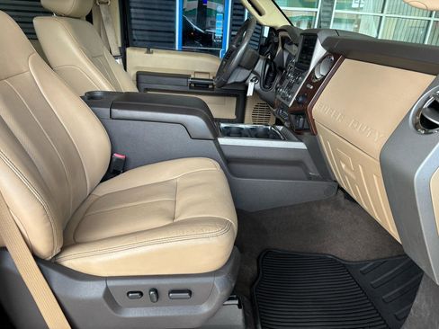 Used 2016 Ford F350 Lariat w/ Lariat Ultimate Package AWD/4WD image 21
