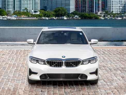 Used 2020 BMW 330i Sedan image 2