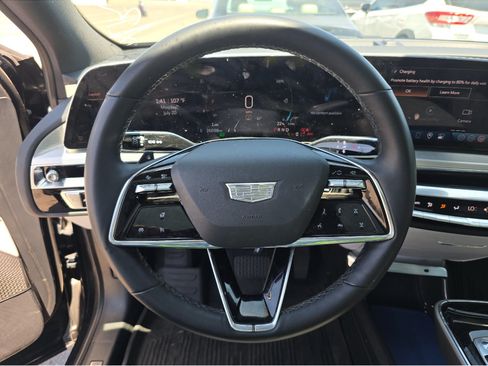 Used 2024 Cadillac Lyriq Luxury w/ LPO, Floor Liner Package AWD/4WD image 8