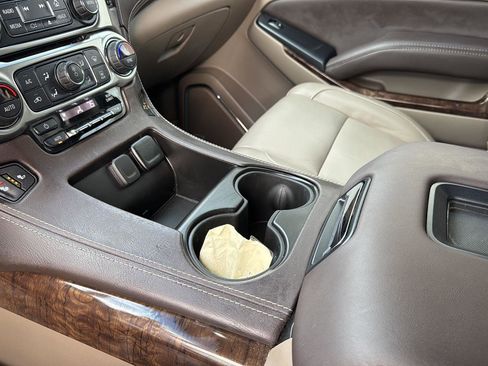 Used 2019 Chevrolet Tahoe LT w/ Luxury Package image 26