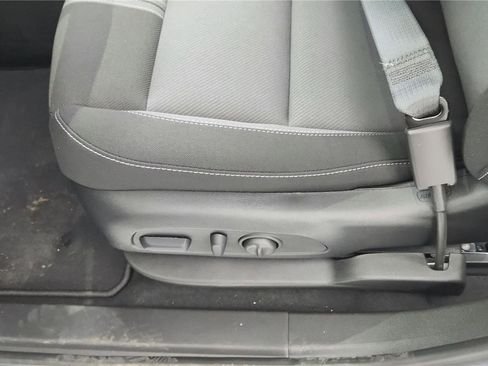 Used 2025 Chevrolet Blazer LT FWD image 15