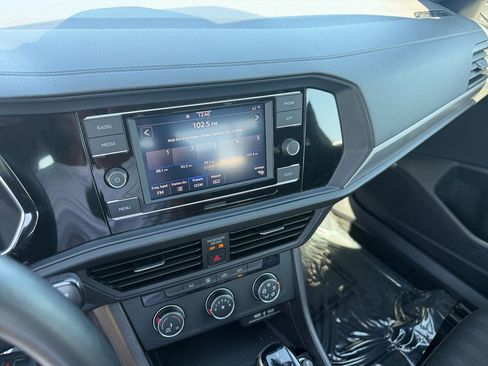 Used 2023 Volkswagen Jetta Sport FWD image 20