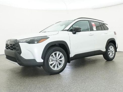 New 2026 Toyota Corolla Cross LE w/ Moonroof Package FWD image 17