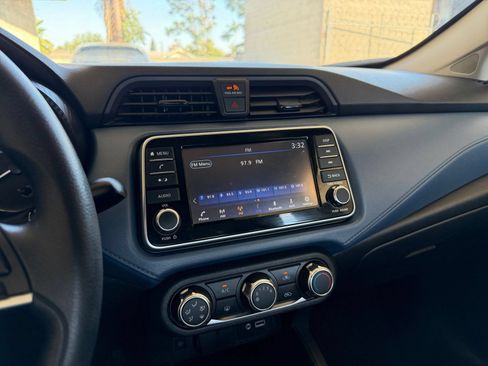 Used 2025 Nissan Versa SV FWD image 20