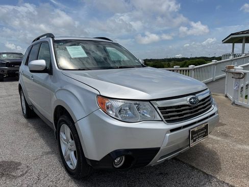 Used 2009 Subaru Forester 2.5X Limited AWD/4WD image 3