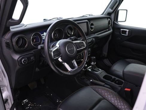 Used 2023 Jeep Wrangler Altitude image 3