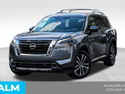 Used 2024 Nissan Pathfinder Platinum w/ Cargo Package