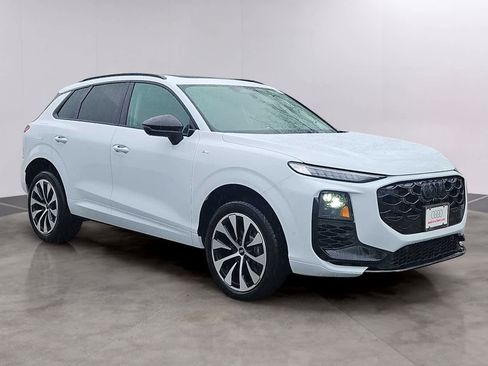 New 2026 Audi Q3 quattro 2.0T AWD/4WD image 2