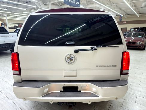 Used 2005 Cadillac Escalade AWD image 8