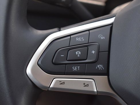 Used 2024 Volkswagen Tiguan Wolfsburg Edition AWD/4WD image 5