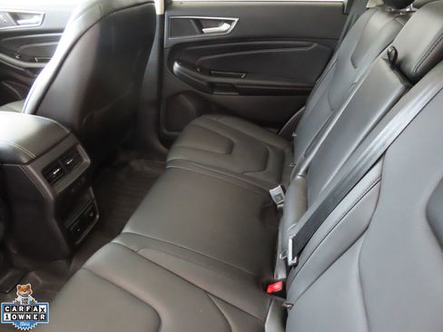 Used 2016 Ford Edge Titanium w/ Equipment Group 301A FWD image 24