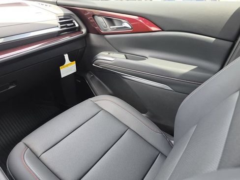 New 2026 Chevrolet Traverse Z71 w/ Enhanced Driving Package AWD/4WD image 18