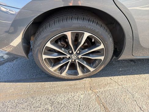Used 2019 Toyota Corolla SE FWD image 17