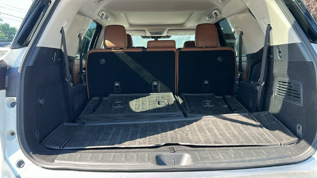 Certified 2023 Nissan Pathfinder Platinum w/ Cargo Package AWD/4WD image 31