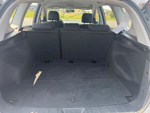 Used 2010 Hyundai Elantra GLS FWD image 21