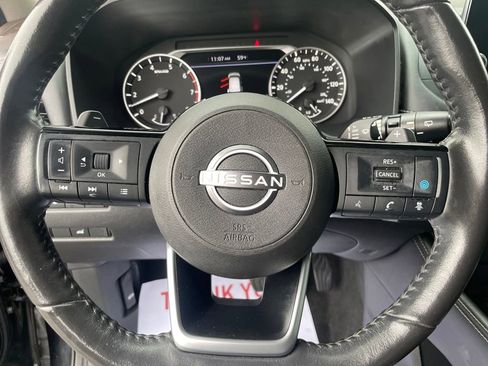 Used 2022 Nissan Rogue SL image 17