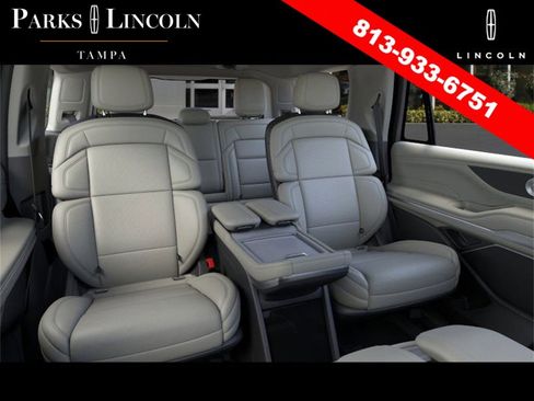 New 2025 Lincoln Navigator Reserve image 11