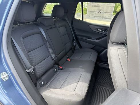 New 2026 Chevrolet Equinox LT w/ Safety and Technology Package FWD image 27